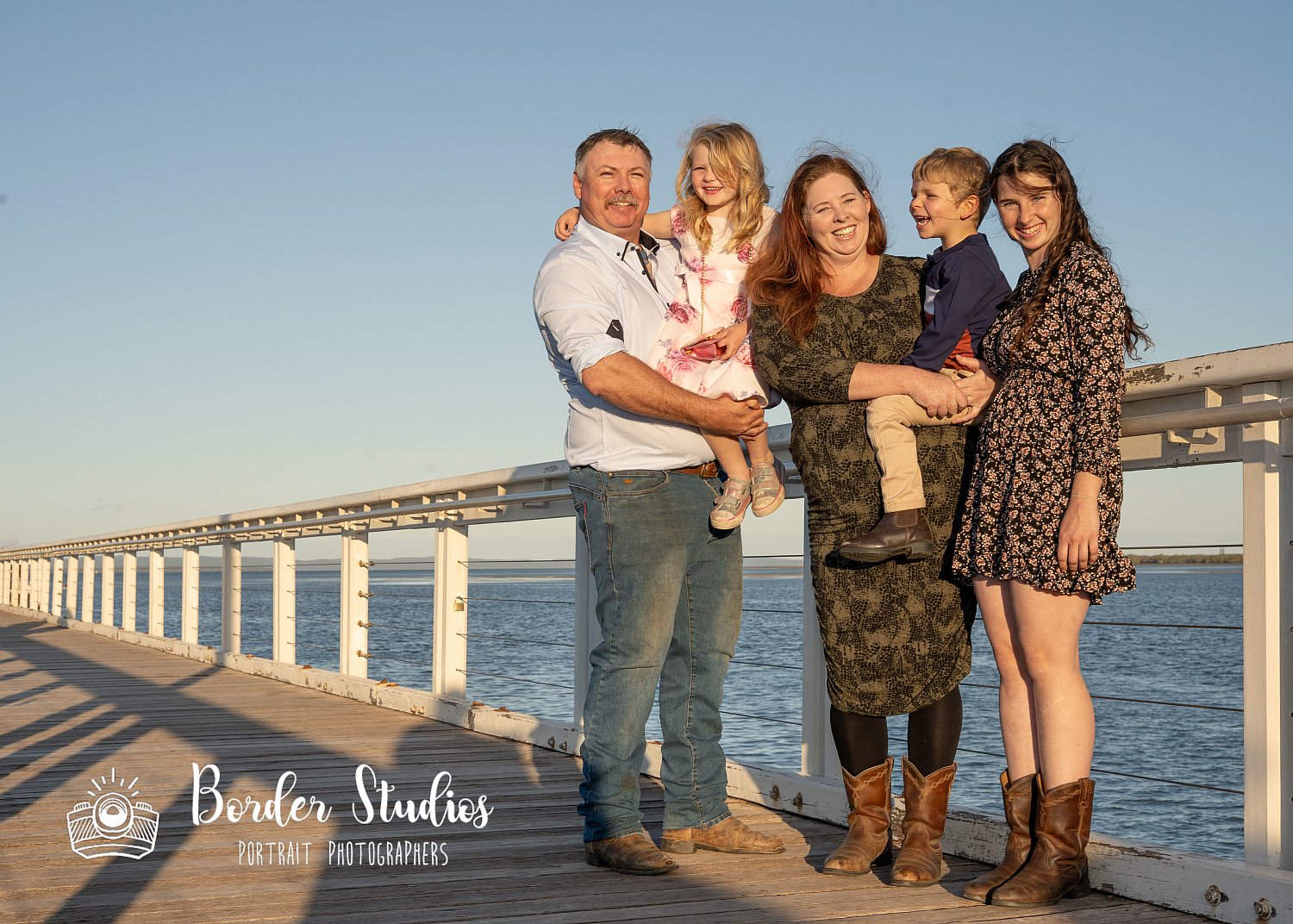 Family Portrait Minis - Wellington Point Jetty Photos